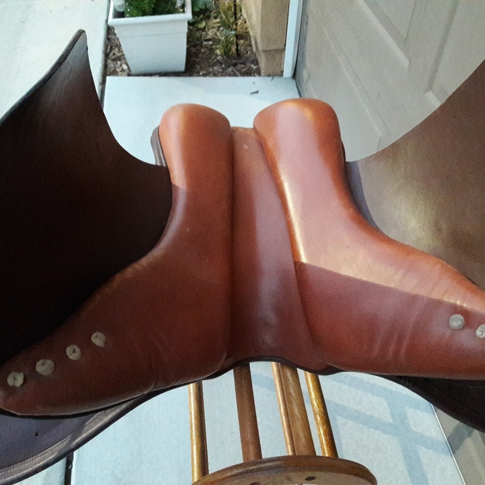 Saddle - Picture 3 of 6